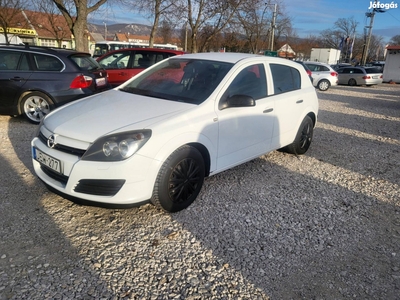 Opel Astra H 1.4 Elegance