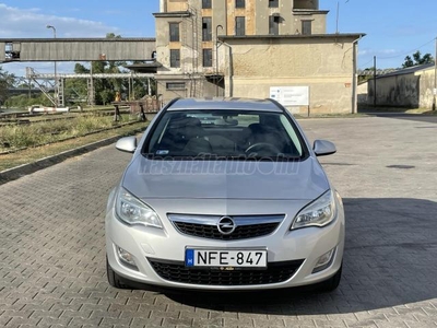 OPEL ASTRA J Sports Tourer 1.7 CDTI Enjoy