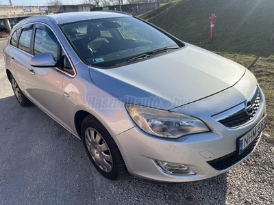 OPEL ASTRA J Sports Tourer 1.7 CDTI Sport NAVIGÁCIÓ TEMPOMAT FÉLBŐRÜLÉS