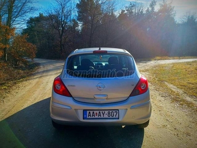 OPEL CORSA D 1.4 Cosmo