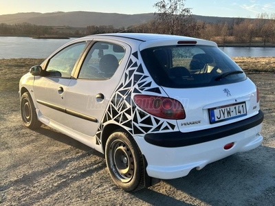 PEUGEOT 206 1.4 Presence