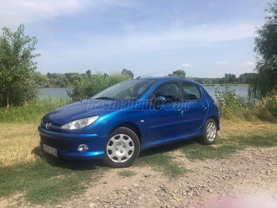 PEUGEOT 206 1.4 TRENDY Friss műszaki. valós km!