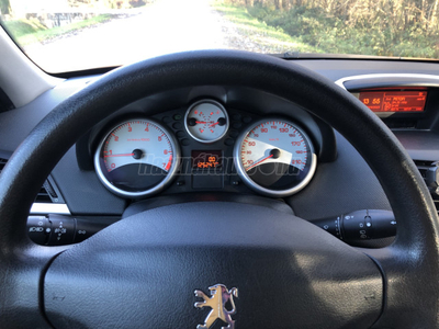 PEUGEOT 207 1.4 16V Trendy