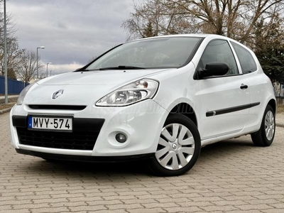 RENAULT CLIO 1.5 dCi Carminat TomTom Gyári Fényezésű! Navis! Tempomatos!