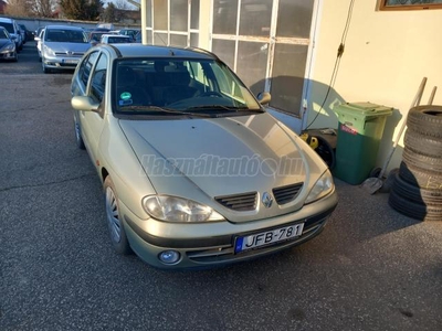 RENAULT MEGANE 1.6 16V Authentique