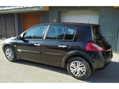 RENAULT MEGANE 1.6 16V Dynamique Komfort