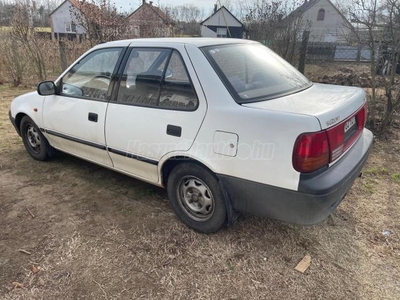 SUZUKI SWIFT Sedan 1.3 GLX