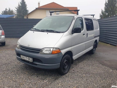 Toyota HI-ACE