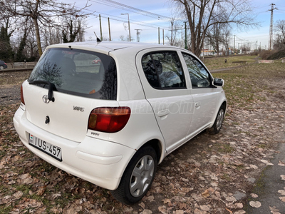 TOYOTA YARIS 1.0