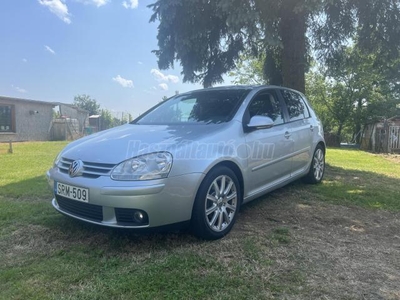 VOLKSWAGEN GOLF V 1.6 FSI Sportline