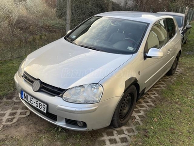 VOLKSWAGEN GOLF V 1.9 PD TDI Comfortline 4Motion