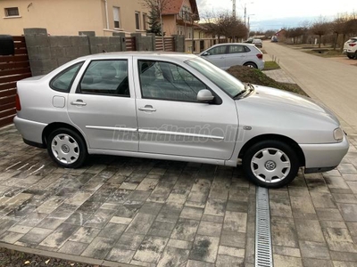 VOLKSWAGEN POLO III Classic 1.4 60 Comfortline