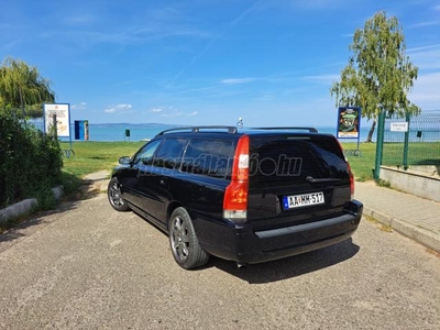 VOLVO V70 2.4 D Momentum Geartronic