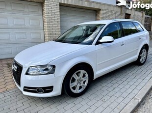 AUDI A3 1.6 TDI Ambition DPF Facelift-Digit.Klí...