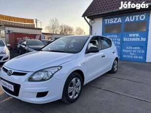 Hyundai I30 1.4 DOHC Classic PLUS friss műszaki...