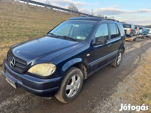 Mercedes-Benz ML-Osztály ML 270 CDI (Automata)