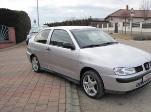 SEAT Cordoba 1.6 Stella Frissen szervizelve. Vi...