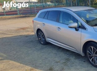 Toyota Avensis 2.0 D-4D Executive