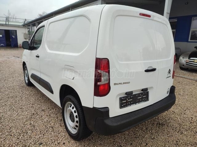 CITROEN BERLINGO 1.6 BlueHDi 100 Club M (3 személyes ) végig vezetett szervizkönyv. egyoldali tolóajtó. tempomat. ÁFÁ-s!