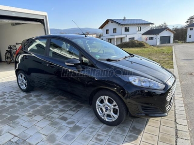 FORD FIESTA 1.25 Titanium Black Ülésfűtés. szélvédőfűtés. szervizkönyv