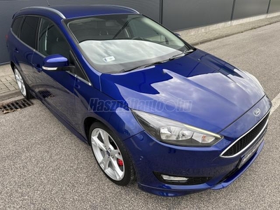 FORD FOCUS 1.0 EcoBoost ST-Line NAVIGÁCIÓ.TOLATÓ KAMERA.AUTOMATA BEPARKOLÓ