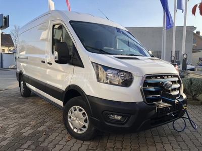 FORD TRANSIT BEV 350 MWB Trend RWD (Automata) FLOTTA EGYEDI KEDVEZMÉNY + ÁLLAMI TÁMOGATÁS!