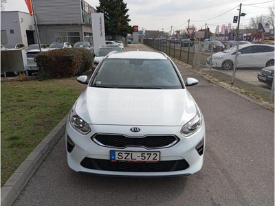 KIA CEE'D Ceed SW 1.6 CRDi HP Hybrid Gold DCT