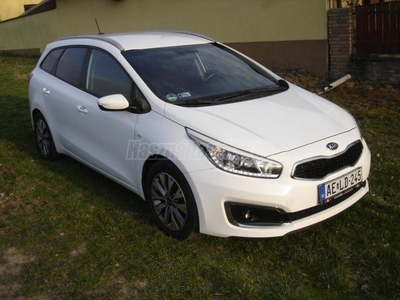 KIA CEE'D SW 1.6 CRDI LX DCT Navigáció.kormány.ülésfütés.stb