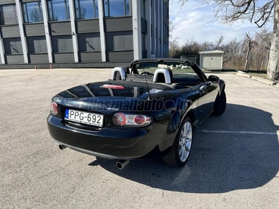 MAZDA MX-5 2.0i 16V Revolution