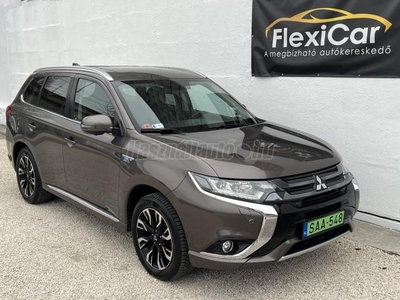 MITSUBISHI OUTLANDER 2.0 PHEV Instyle Navi 4WD CVT EU6 Vezetett szervizkönyv LPG ÜZEM IS!!! FULL-EXTRA