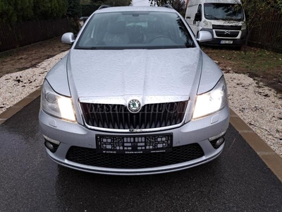 SKODA OCTAVIA Combi RS 2.0 TDI DSG