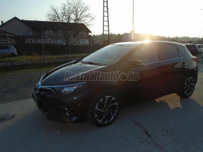 TOYOTA AURIS 1.2T Active MY17 Tempomat 126000 KM