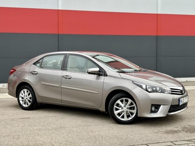 TOYOTA COROLLA Sedan 1.6 Active Bézs Belsős! Végig Toyota Szervizkönyv!