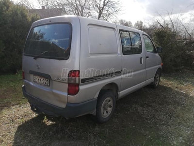 TOYOTA HI-ACE Hiace 2.4 TD 4x4 Panel Van