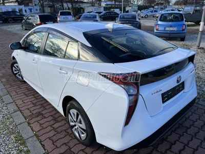 TOYOTA PRIUS 1.8 HSD Executive (Automata) Végig Vezetett Elektronikus Szervízkönyv