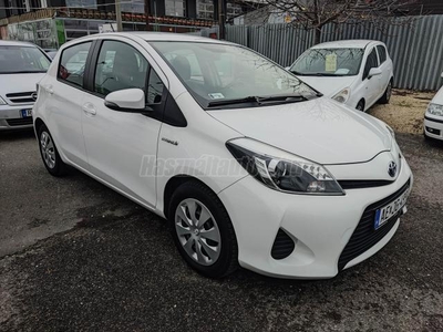 TOYOTA YARIS 1.5 HSD Active (Automata) HYBRID Synergy Drive