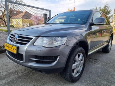 VOLKSWAGEN TOUAREG 3.0 V6 TDI Tiptronic ic MEGKIMÉLT.RENDSZERESEN KARBANTARTOTT CSALÁDI AUTÓ!!