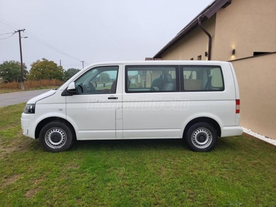 VOLKSWAGEN TRANSPORTER T5 Caravelle 2.0 CR TDI Trendline Karbantartott. Tulajdonostól