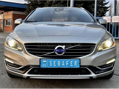 VOLVO V60 2.4 D [D6] PHEV AWD Summum Geartronic HIBRID-BARNA BŐR-ÁLLÓFŰTÉS-TETŐABLAK-KANYARKÖVETŐ XENON-ÜLÉSFŰTÉS