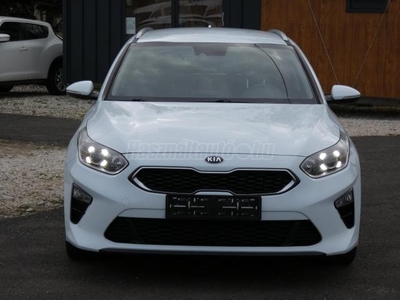 KIA CEE'D SW 1.6 CRDI DCT /Automata/ (N1) 5 személyes