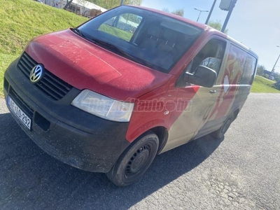 VOLKSWAGEN TRANSPORTER T5 1.9 TDI Komfort