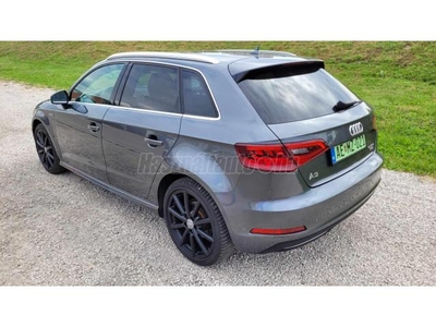 AUDI A3 Sportback 1.4 TFSI CoD Sport S-tronic E-tron S-Line