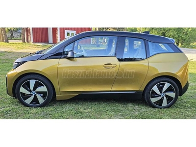 BMW I3 120Ah (Automata) 9900km/Lodge belső/Adaptív LED/Tolatókamera/Hőszivattyú/TELJESKÖRŰ BMW GARANCIA