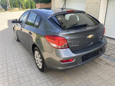 CHEVROLET CRUZE 1.6 LS 137000KM SZERVIZKÖNYV ELSŐ TULAJ