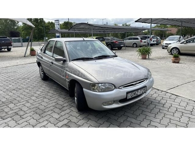 FORD ESCORT 1.6 16V Ghia KLIMA!!