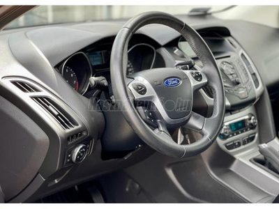 FORD FOCUS 1.0 EcoBoost Technology / Mo-i!/ 1.Tulaj!/ 115eKm!/ Gyári fény!/ Vezetett szerviztörténet!