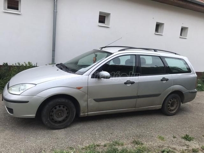 FORD FOCUS 1.4 Ambiente