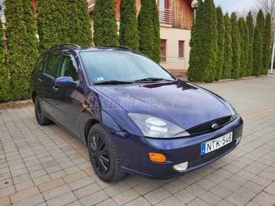 FORD FOCUS 1.6 Blue Collection