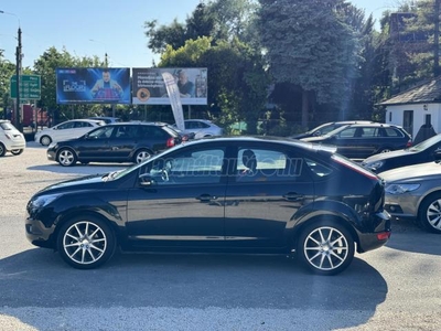 FORD FOCUS 1.6 Titanium /// SPORT ÚJ VEZÉRLÉS FRISS SZERVIZ NÉMET AUTÓ KITŰNŐ ÁLLAPOT!