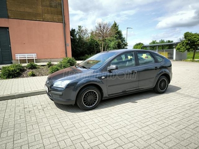 FORD FOCUS 1.6 Trend